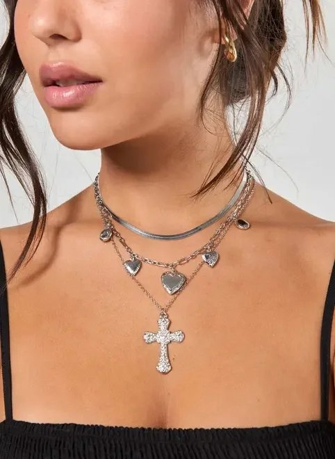 conjunto 3 colares cruz e coração conjunto 3 colares cruz e coração
