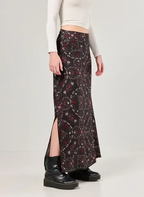 saia longa preta estampa florida saia longa preta estampa florida