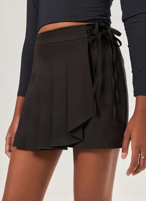 short saia com pregas e amarração short saia com pregas e amarração
