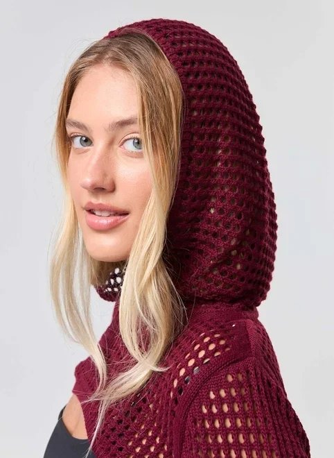 super cropped em tricô com capuz super cropped em tricô com capuz