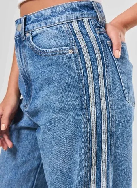 calça jeans wide leg listra lateral calça jeans wide leg listra lateral