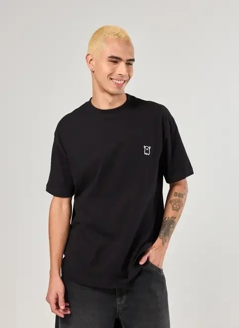 camiseta relaxed preta bordado fantasma camiseta relaxed preta bordado fantasma