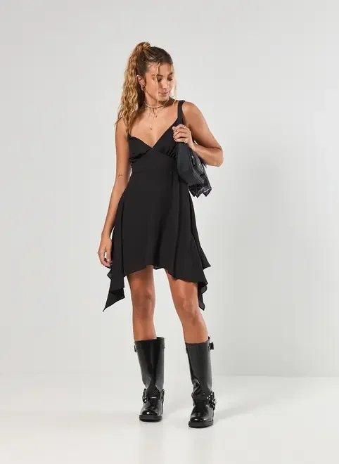 vestido curto com pontas vestido curto com pontas