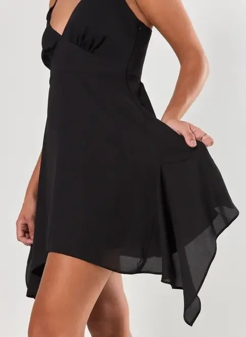 vestido curto com pontas vestido curto com pontas