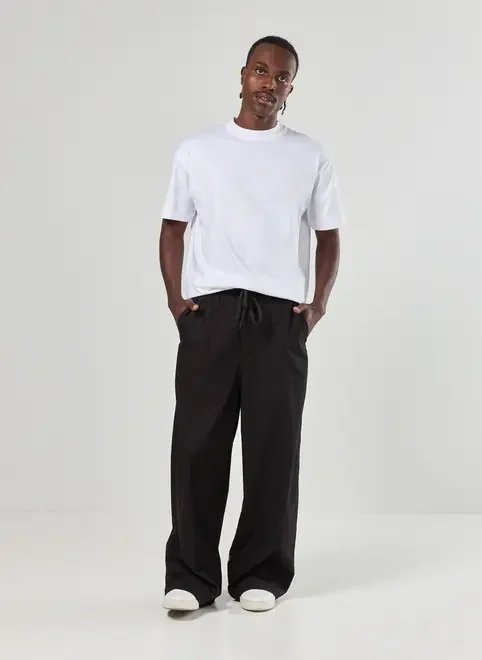 calça sarja oversized preta calça sarja oversized preta