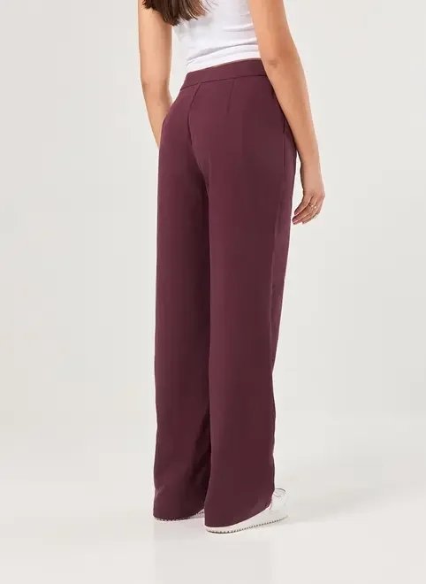 calça roxa alfaiataria wide leg calça roxa alfaiataria wide leg