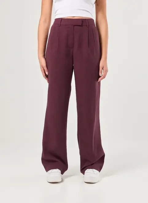 calça roxa alfaiataria wide leg calça roxa alfaiataria wide leg