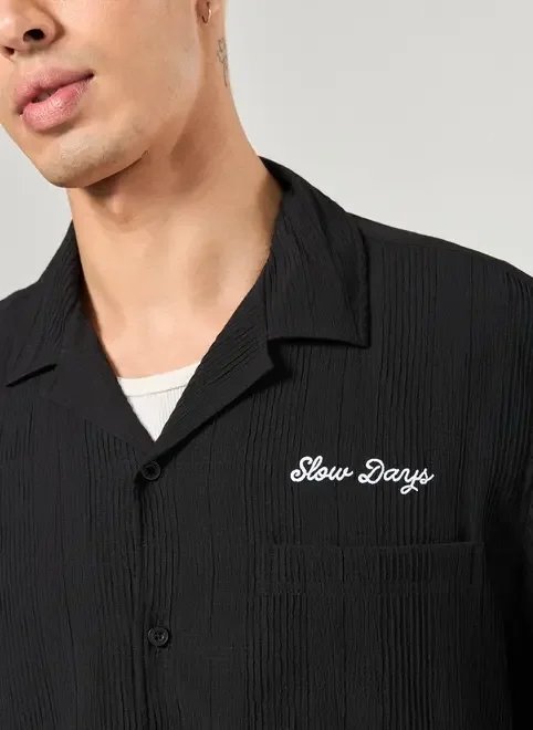 camisa box texturizada bordado nas costas camisa box texturizada bordado nas costas