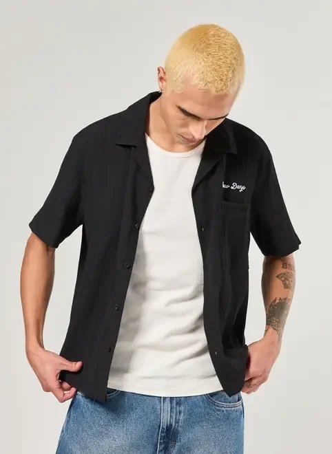 camisa box texturizada bordado nas costas camisa box texturizada bordado nas costas