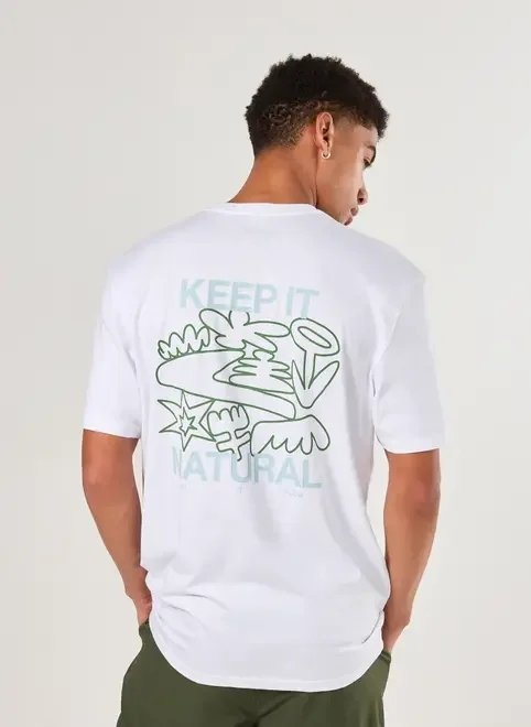 camiseta comfort branca estampa costas camiseta comfort branca estampa costas