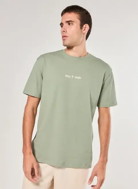 camiseta comfort verde simple camiseta comfort verde simple