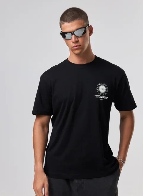 camiseta comfort preta universe camiseta comfort preta universe