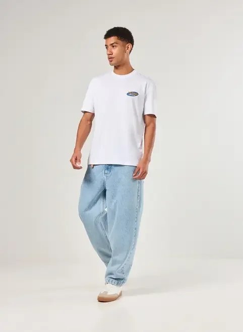 camiseta comfort branca be kind camiseta comfort branca be kind