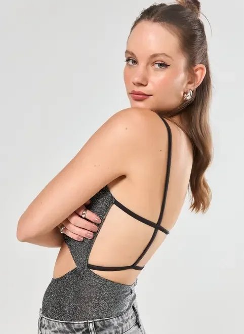 body lurex preto brilhante recortes body lurex preto brilhante recortes