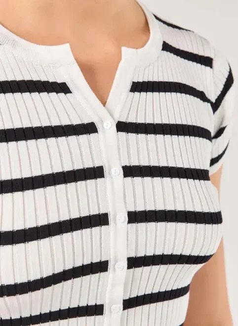 blusa malha de tricô listrada com botões blusa malha de tricô listrada com botões