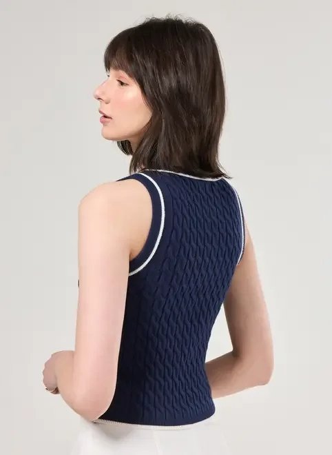 regata em tricô marinho com off-white regata em tricô marinho com off-white