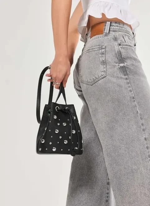 bolsa bucket preta tachas prateadas bolsa bucket preta tachas prateadas