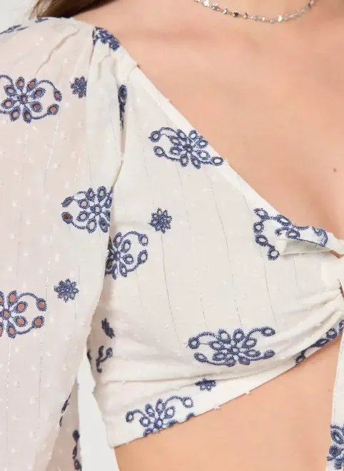 cropped broderie amarração e bordado cropped broderie amarração e bordado