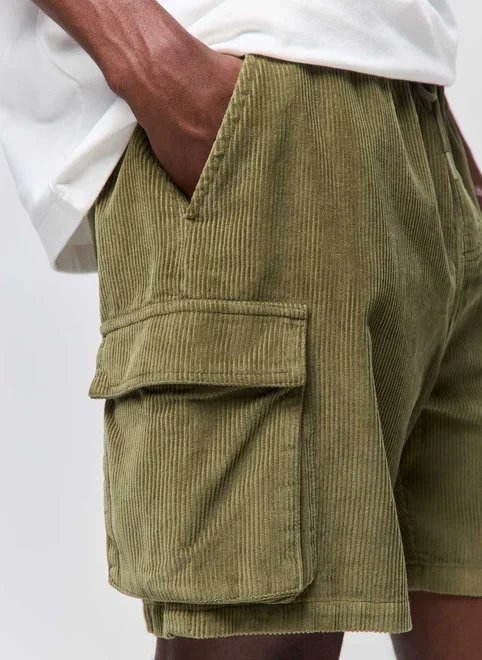 bermuda cargo cotelê verde oliva bermuda cargo cotelê verde oliva