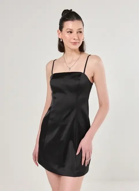 vestido estruturado curto preto acetinado vestido estruturado curto preto acetinado