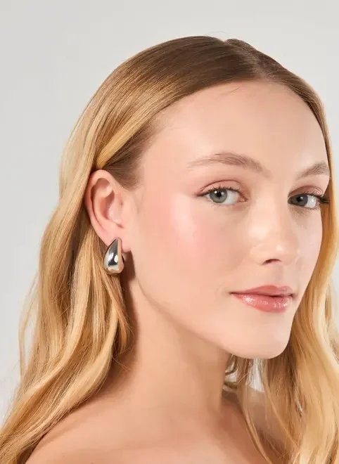 conjunto com 6 brincos prateados conjunto com 6 brincos prateados