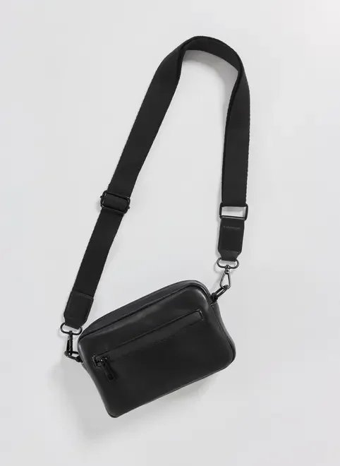 bolsa crossbody poliuretano preto bolsa crossbody poliuretano preto