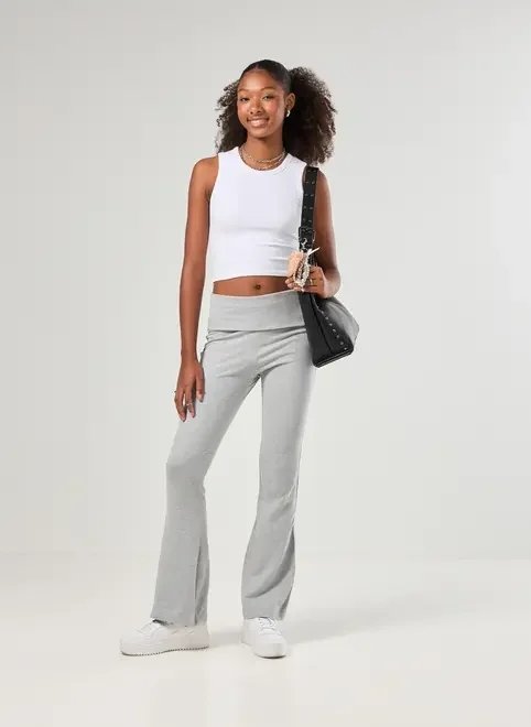 calça flare cinza cós dobrado calça flare cinza cós dobrado