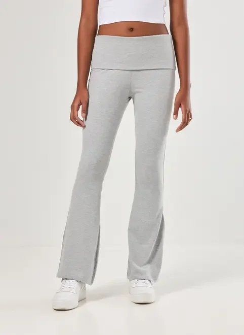 calça flare cinza cós dobrado calça flare cinza cós dobrado