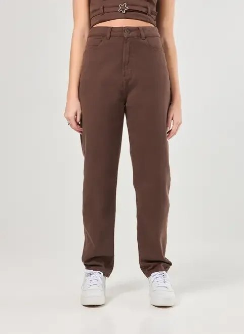 calça mom sarja marrom calça mom sarja marrom