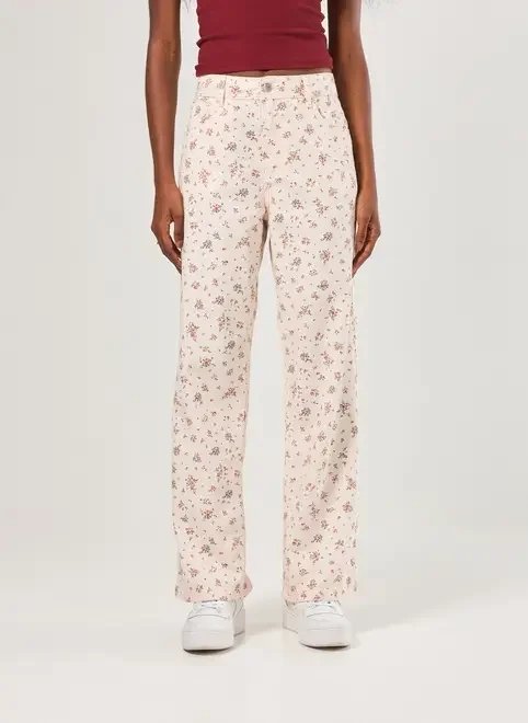 calça wide leg sarja off-white florzinhas calça wide leg sarja off-white florzinhas