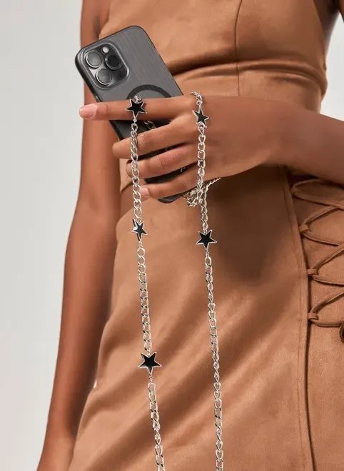 corrente para celular prateado com estrelas corrente para celular prateado com estrelas