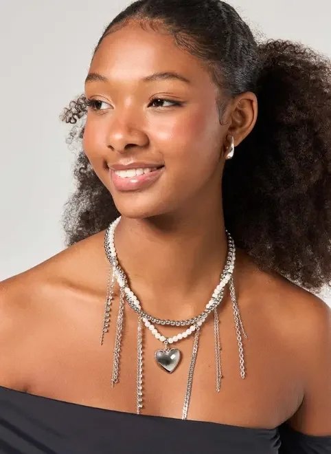 colar duplo pérolas artificiais com coração colar duplo pérolas artificiais com coração