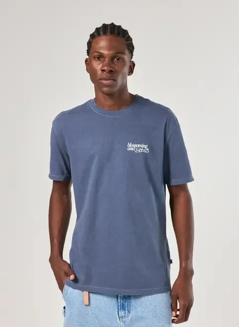 camiseta comfort azul blossoming camiseta comfort azul blossoming