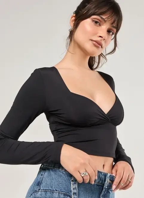 cropped manga longa decote poliamida cropped manga longa decote poliamida