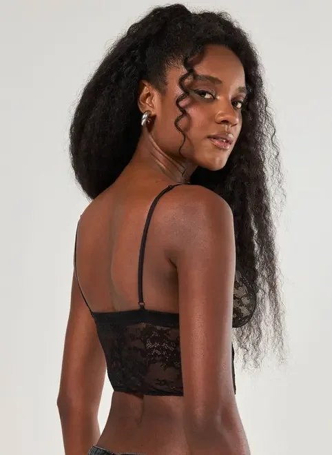 top preto de renda alongado top preto de renda alongado