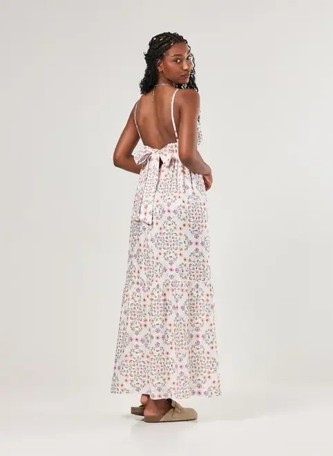 vestido longo off-white florido com laço vestido longo off-white florido com laço