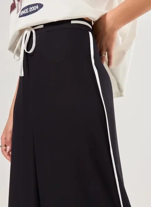 calça wide leg preta detalhes brancos calça wide leg preta detalhes brancos