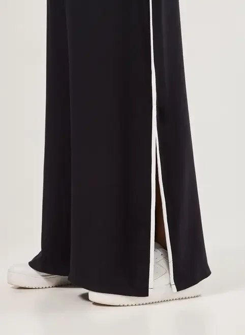 calça wide leg preta detalhes brancos calça wide leg preta detalhes brancos