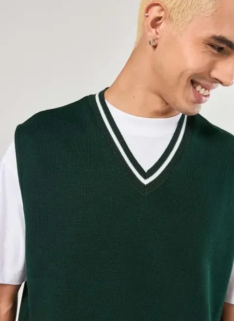 regata box estilo colete tricô verde regata box estilo colete tricô verde