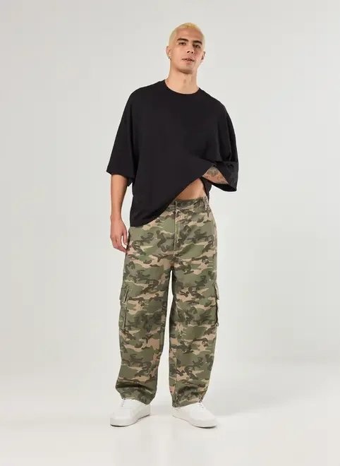 calça sarja baggy cargo camuflada calça sarja baggy cargo camuflada