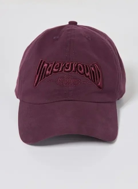 boné roxo bordado underground boné roxo bordado underground