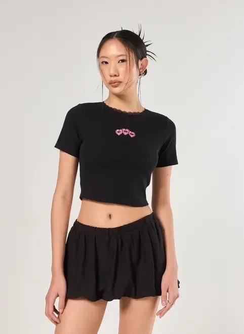 mini tee decote costas renda e bordado mini tee decote costas renda e bordado