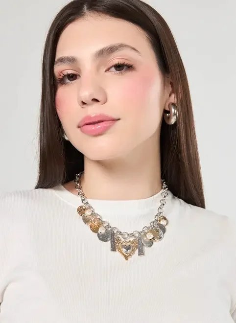 colar maxi pingentes prateados e dourados colar maxi pingentes prateados e dourados