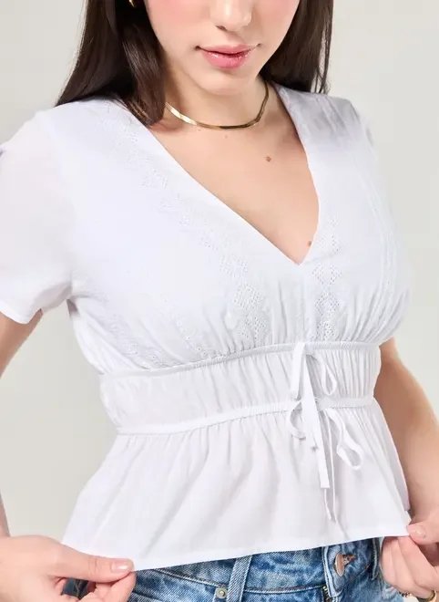 blusa manga curta off-white lacinhos blusa manga curta off-white lacinhos