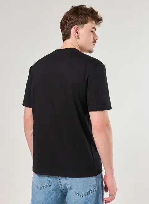 camiseta comfort preta oasis camiseta comfort preta oasis