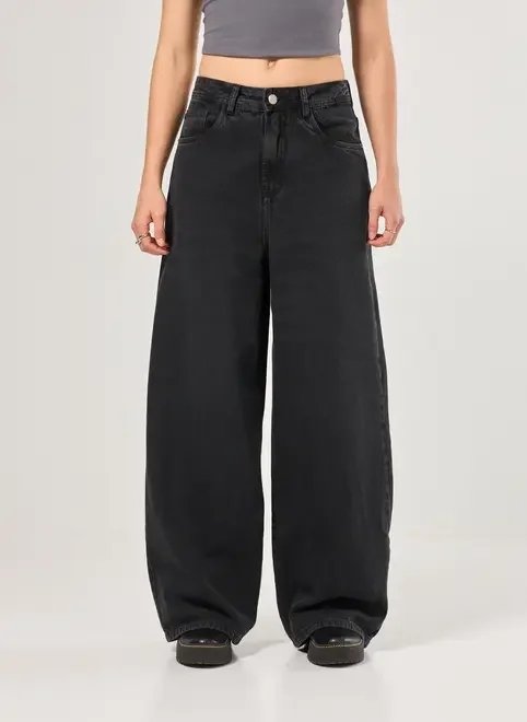 calça cintura baixa em jeans preto circular calça cintura baixa em jeans preto circular