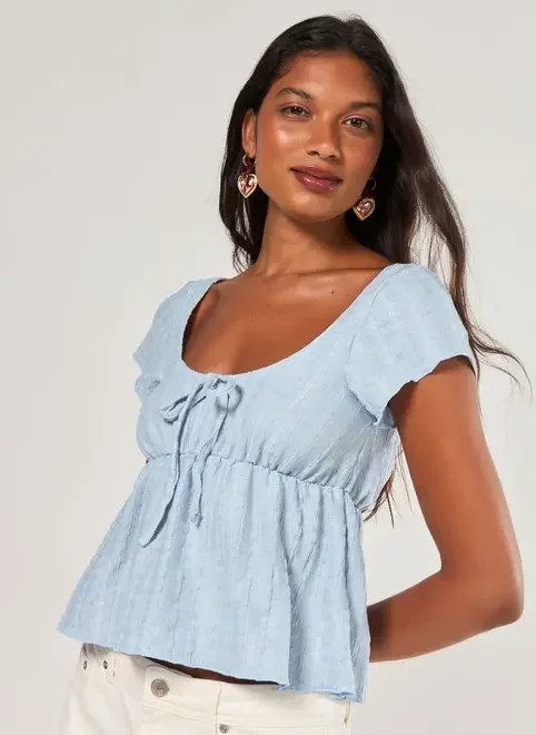 blusa tipo batinha azul clara blusa tipo batinha azul clara