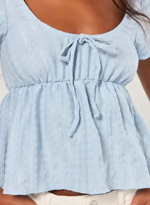 blusa tipo batinha azul clara blusa tipo batinha azul clara