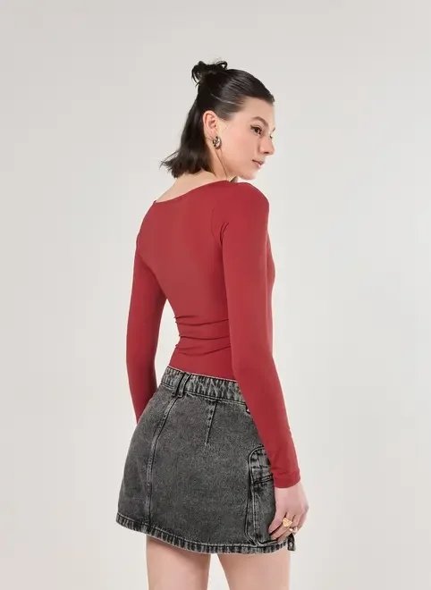 body poliamida vermelho com recorte body poliamida vermelho com recorte