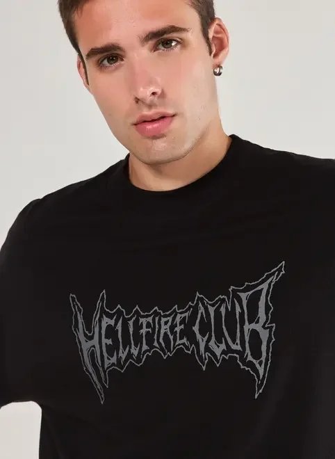 camiseta oversized preta hellfire club camiseta oversized preta hellfire club